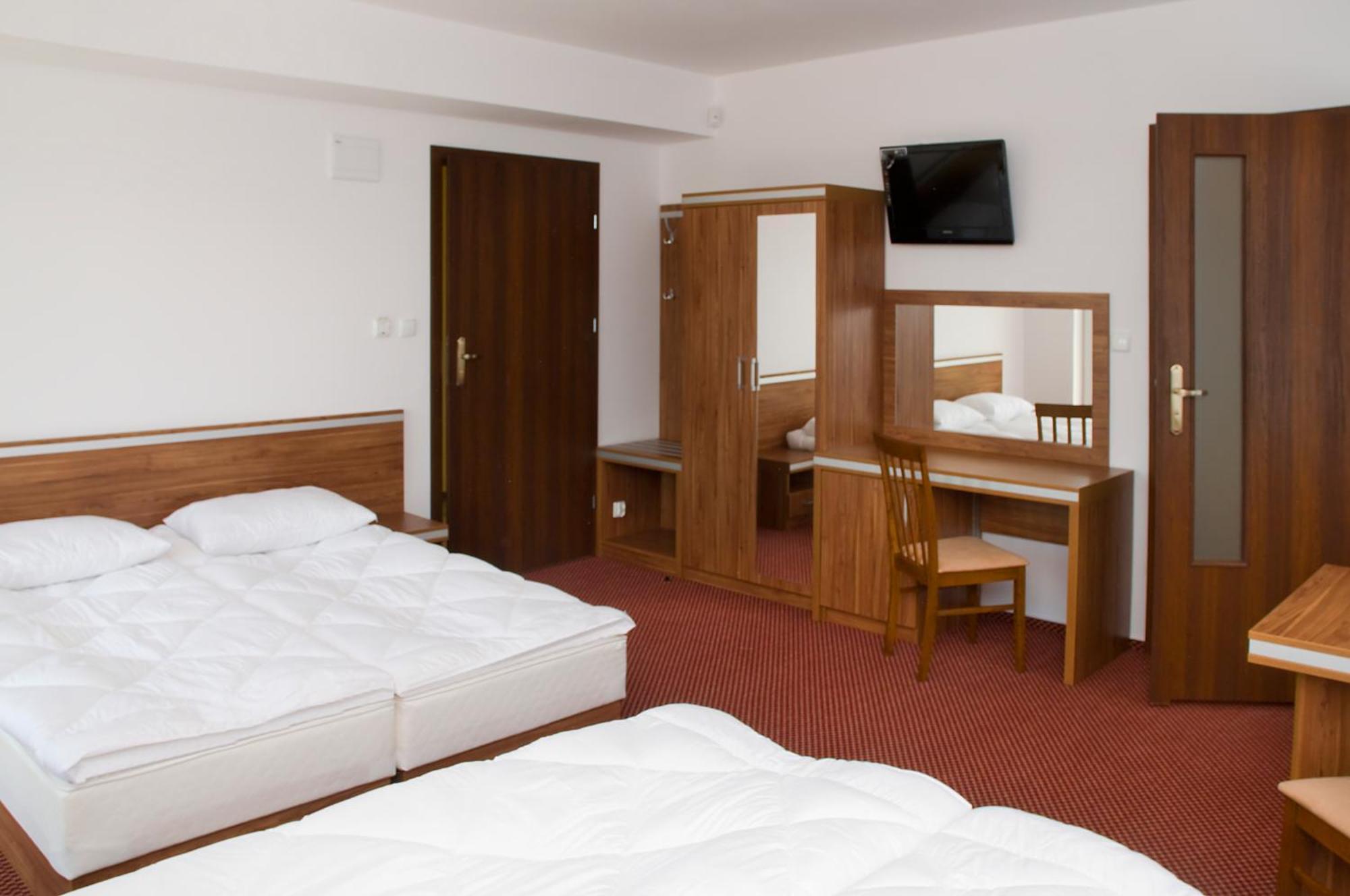 Adamar Jastrzebia Gora Bed & Breakfast Стая снимка