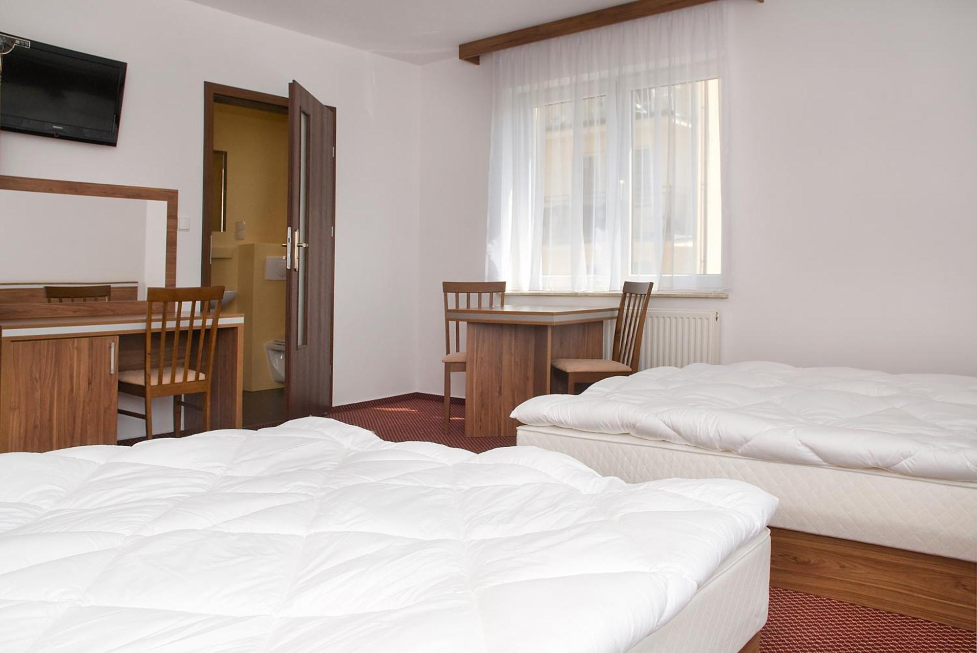 Adamar Jastrzebia Gora Bed & Breakfast Стая снимка