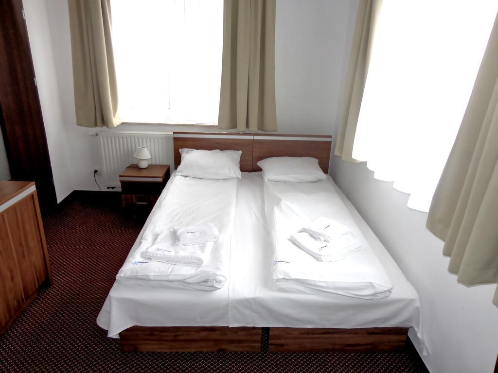 Adamar Jastrzebia Gora Bed & Breakfast Стая снимка