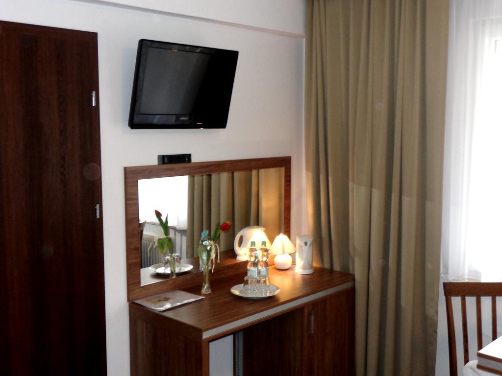 Adamar Jastrzebia Gora Bed & Breakfast Екстериор снимка
