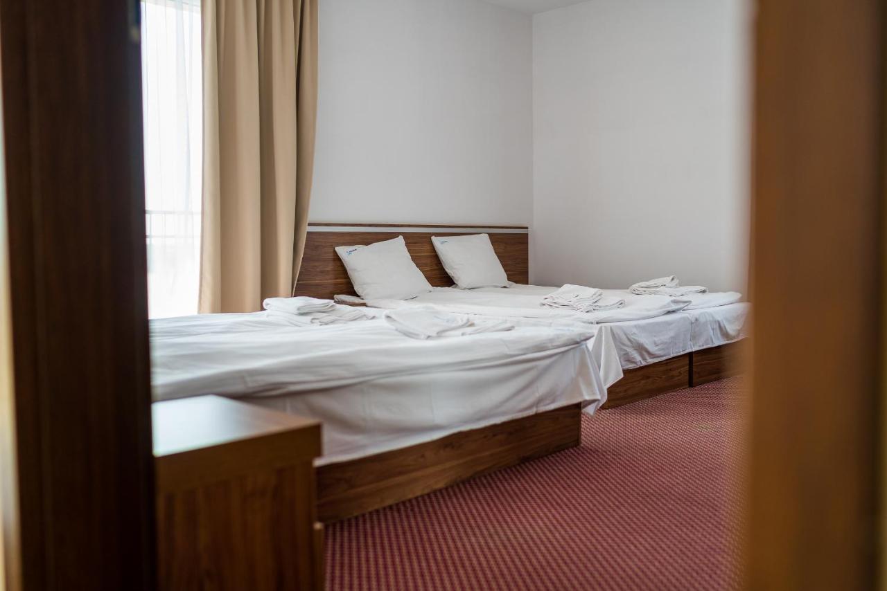 Adamar Jastrzebia Gora Bed & Breakfast Екстериор снимка