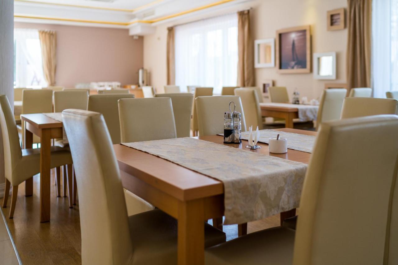 Adamar Jastrzebia Gora Bed & Breakfast Екстериор снимка