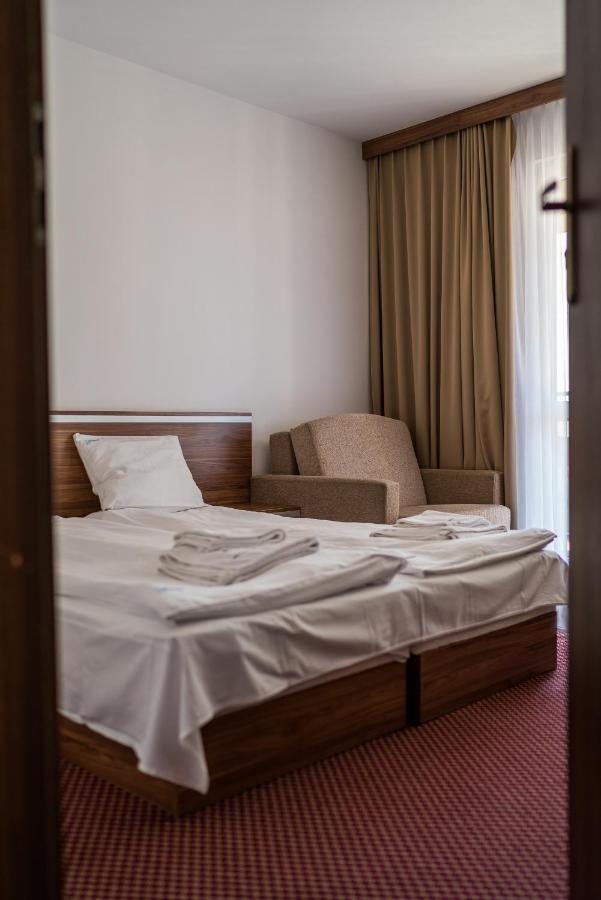 Adamar Jastrzebia Gora Bed & Breakfast Екстериор снимка