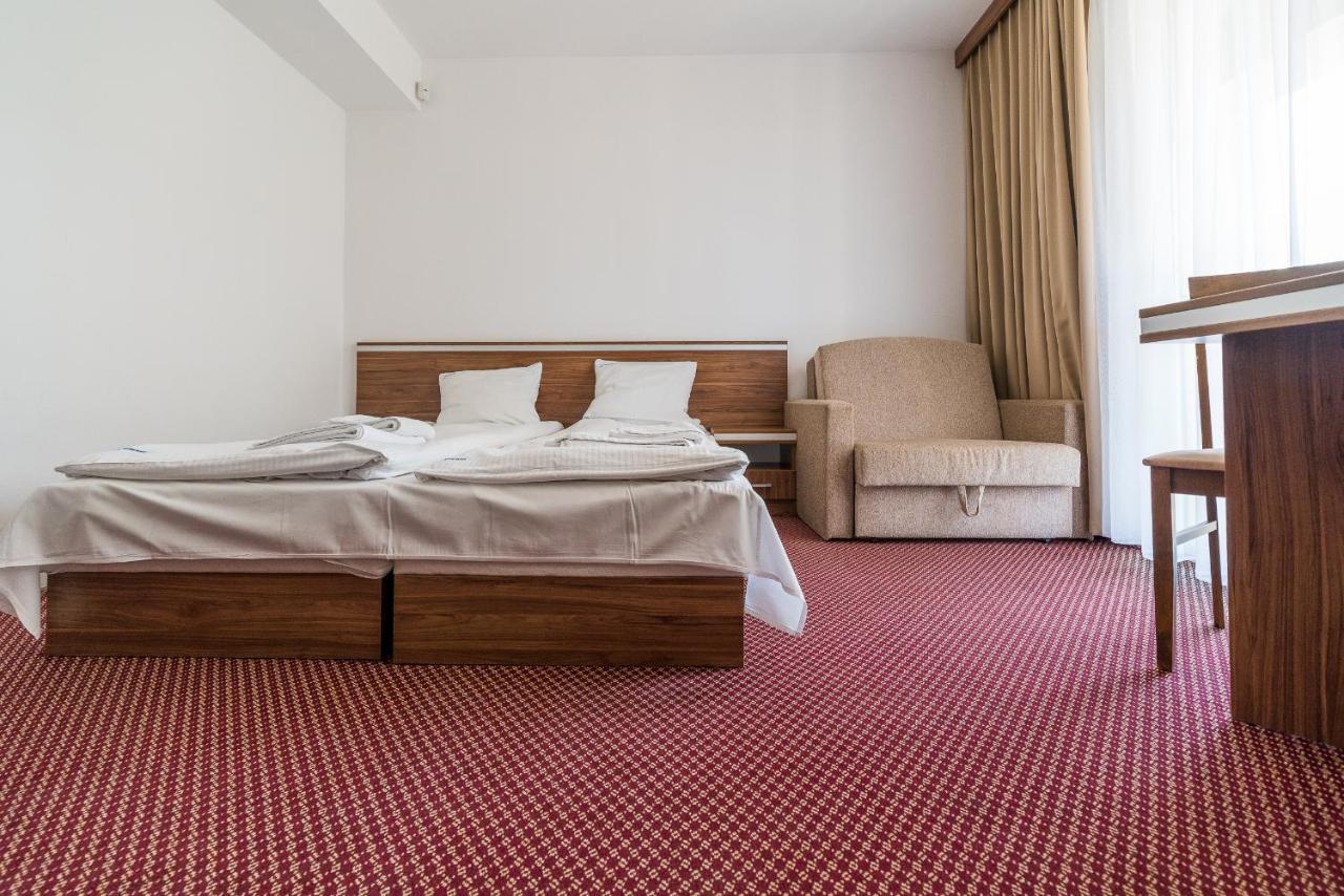 Adamar Jastrzebia Gora Bed & Breakfast Екстериор снимка